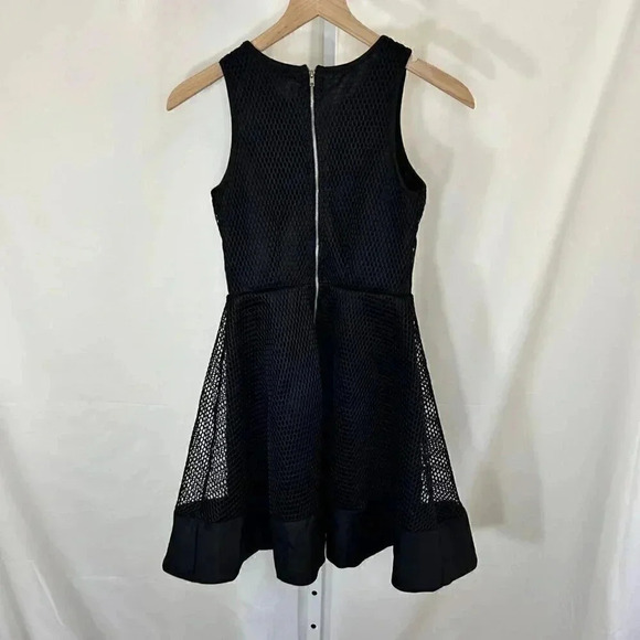 Romeo + Juliet Couture Size Small Dress Netting Black Fit & Flare Sporty Retro G - Picture 3 of 13